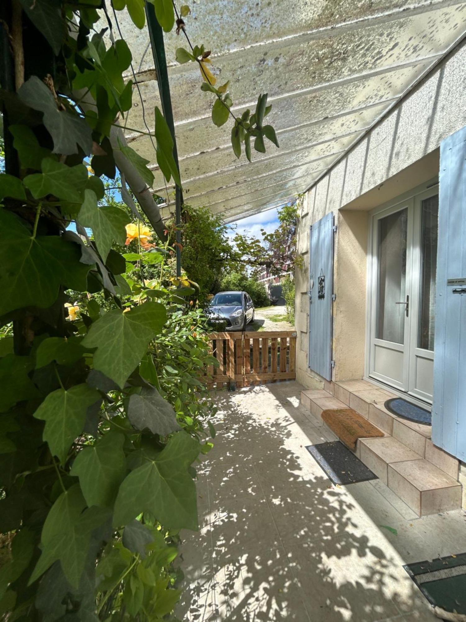 Parenthese Chambre Cosy Proche Centre Et Gare Angulema Exterior foto